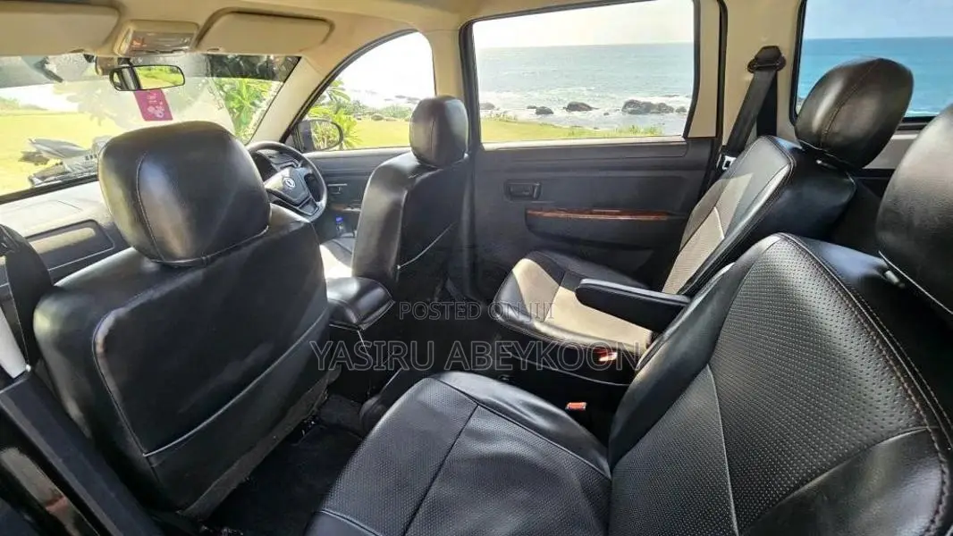 DFSK Glory 2016 SUV (Used)