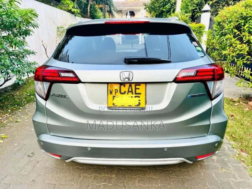 Honda Vezel 2014 SUV (Used)