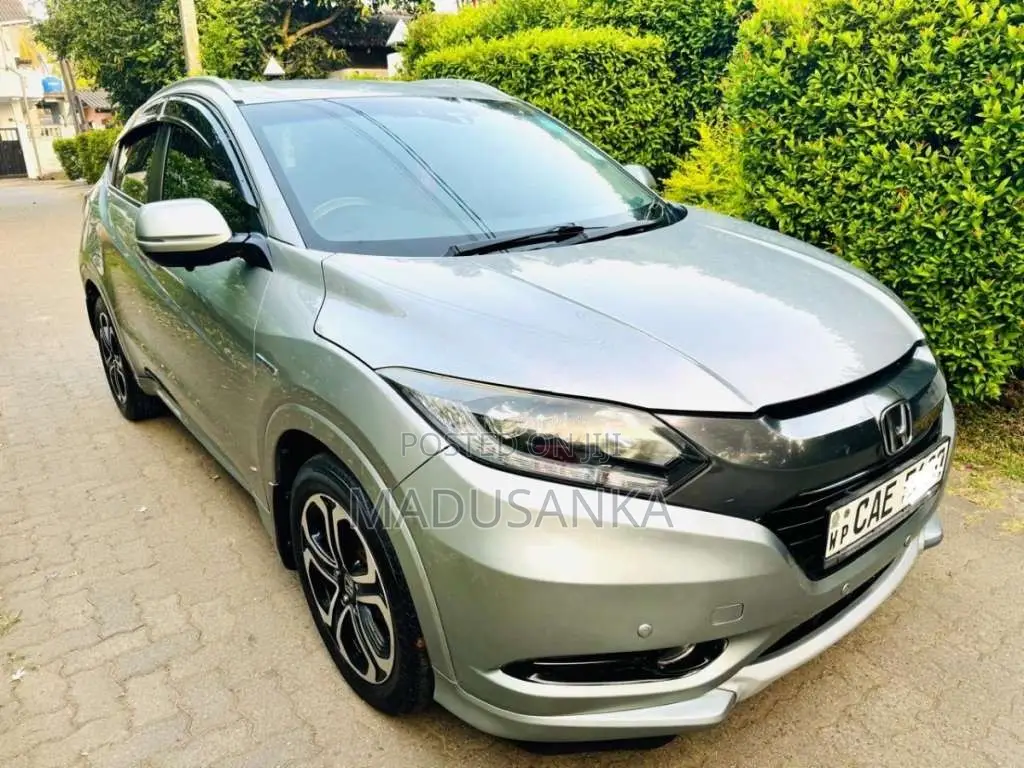 Honda Vezel 2014 SUV (Used)