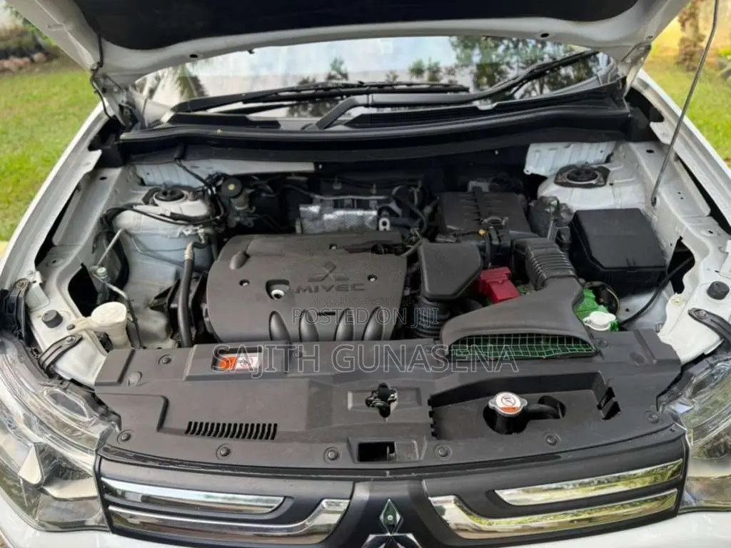 Mitsubishi Outlander Highest Option G-Navi 2013 SUV (Used)