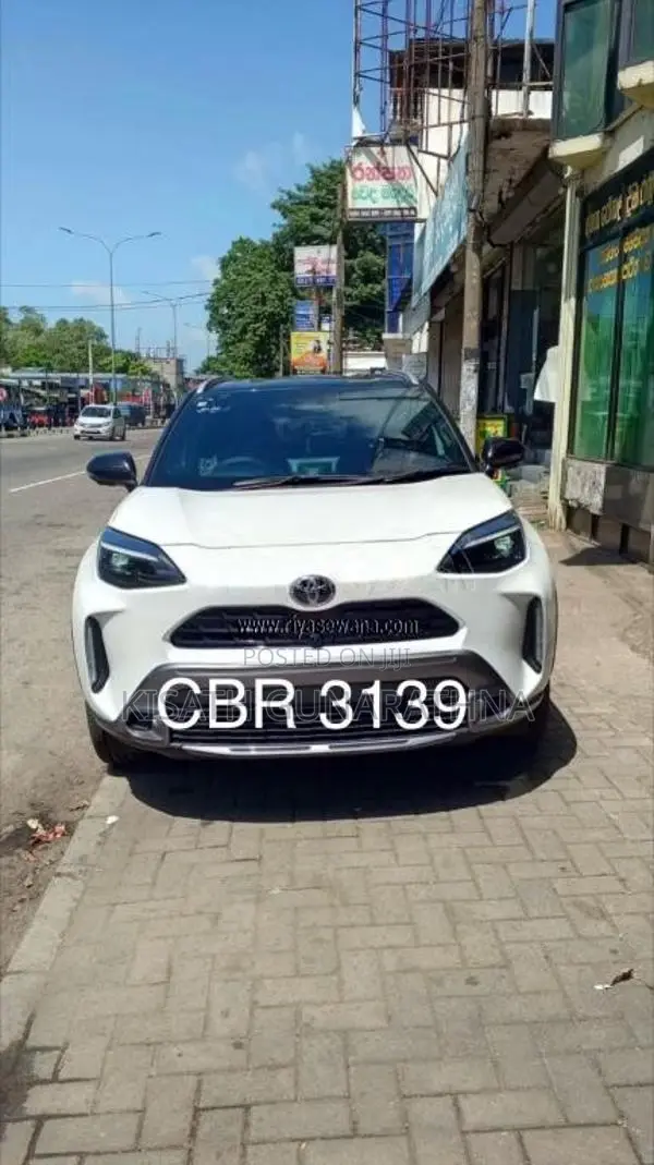 Toyota Yaris Cross 2025 SUV (Used)