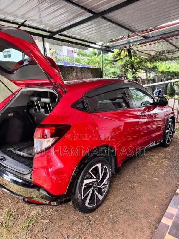 Honda Vezel 2016 SUV (Used)