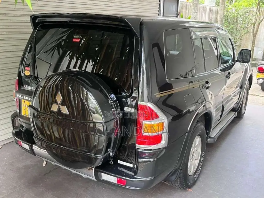 Mitsubishi Montero 2004 SUV (Used)