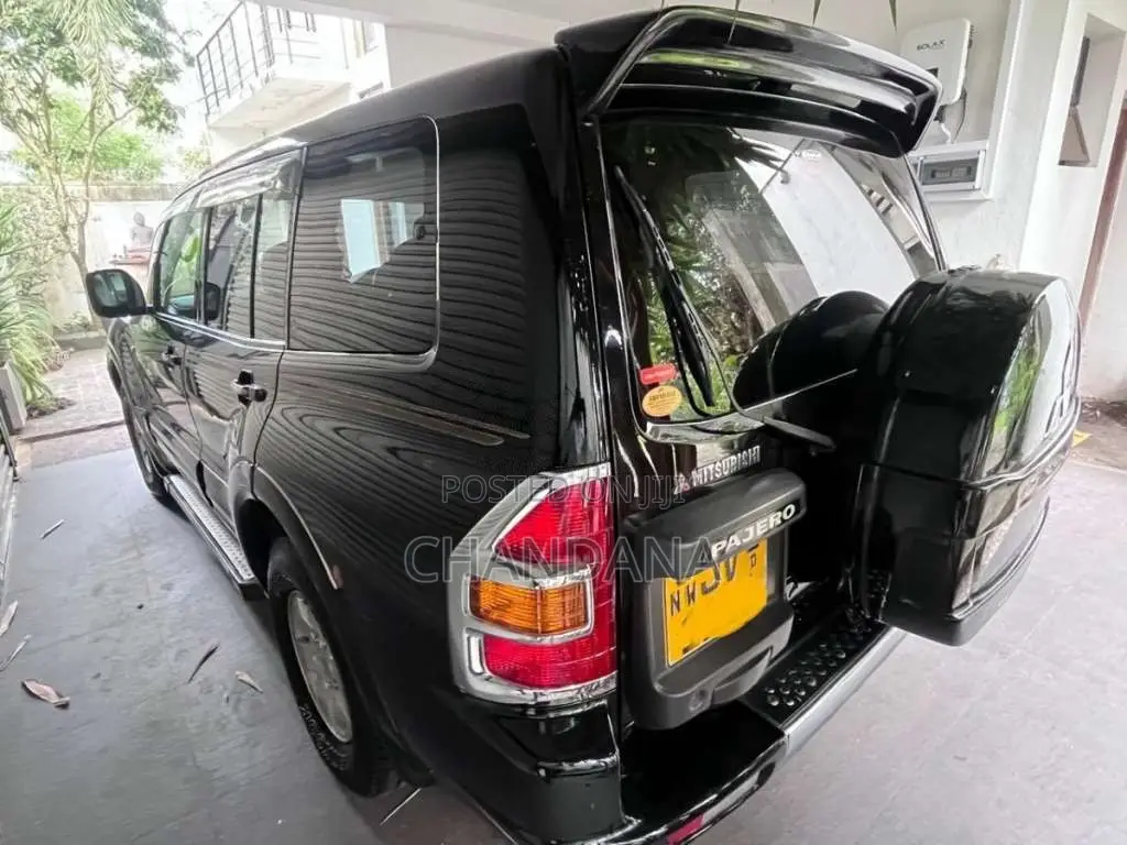 Mitsubishi Montero 2004 SUV (Used)
