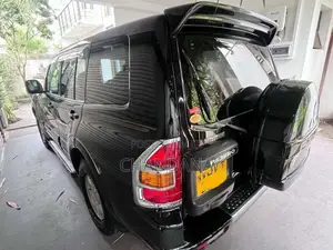 Mitsubishi Montero 2004 SUV (Used)