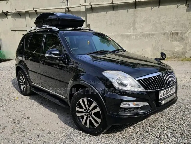 Micro Rexton 2014 SUV (Used)