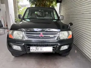 Mitsubishi Montero 2004 SUV (Used)