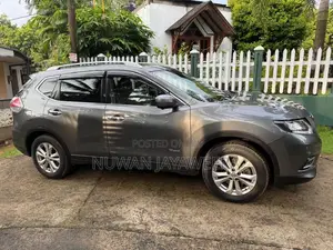Nissan X-Trail Mode Premium 2016 SUV (Used)