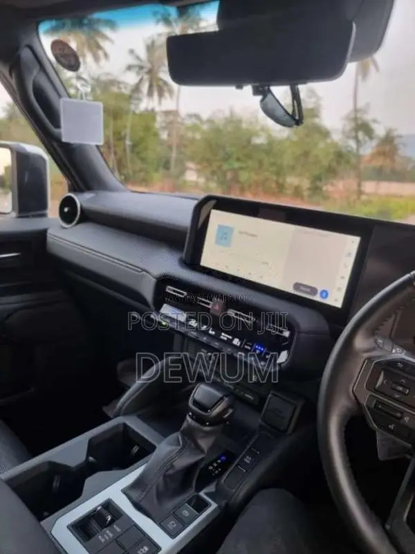 Toyota Land Cruiser 2024 SUV (Used)