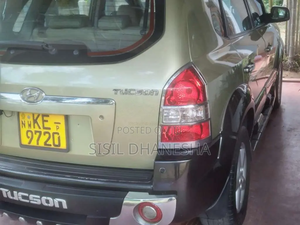 Hyundai TUCSON 2006 SUV (Used)
