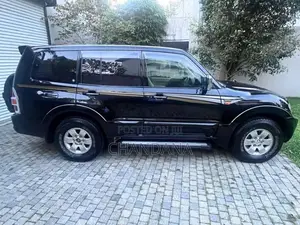 Mitsubishi Montero 2004 SUV (Used)