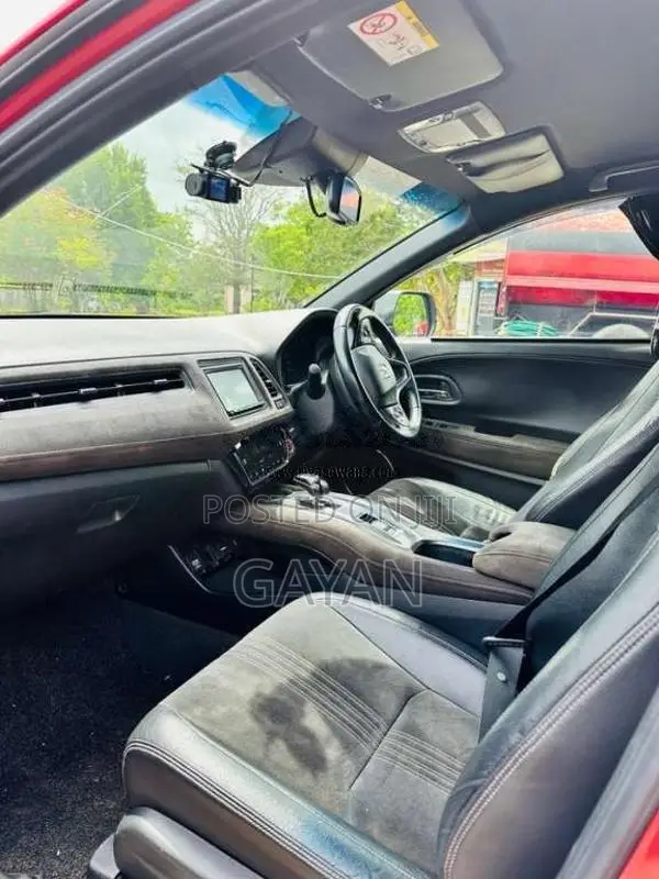 Honda Vezel Rs Sensing 2018 SUV (Used)
