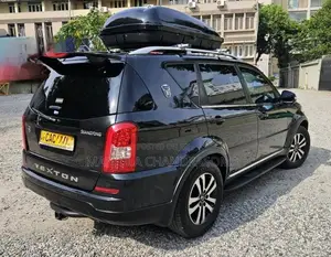 Micro Rexton 2014 SUV (Used)