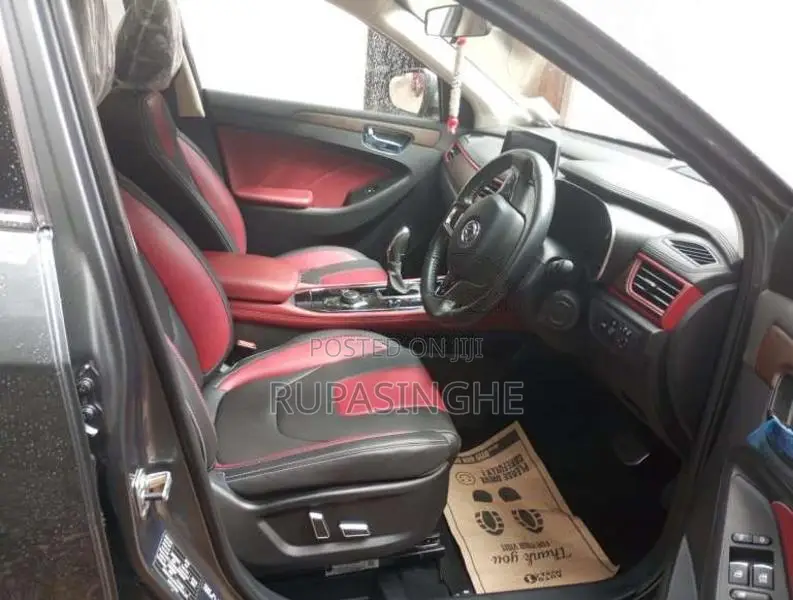 DFSK Glory I-Auto 2025 SUV (Used)