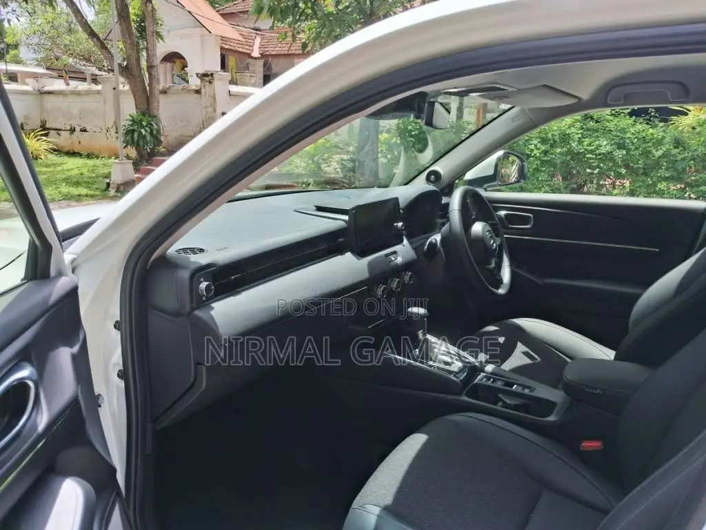 Honda VEZEL Z Premium UR 2025 SUV Unregistered (Recondition)