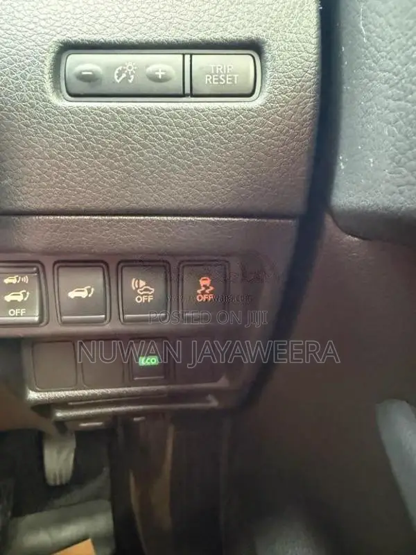 Nissan X-Trail Mode Premium 2016 SUV (Used)