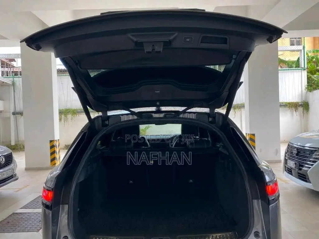 Range-Rover Velar 2018 SUV (Used)