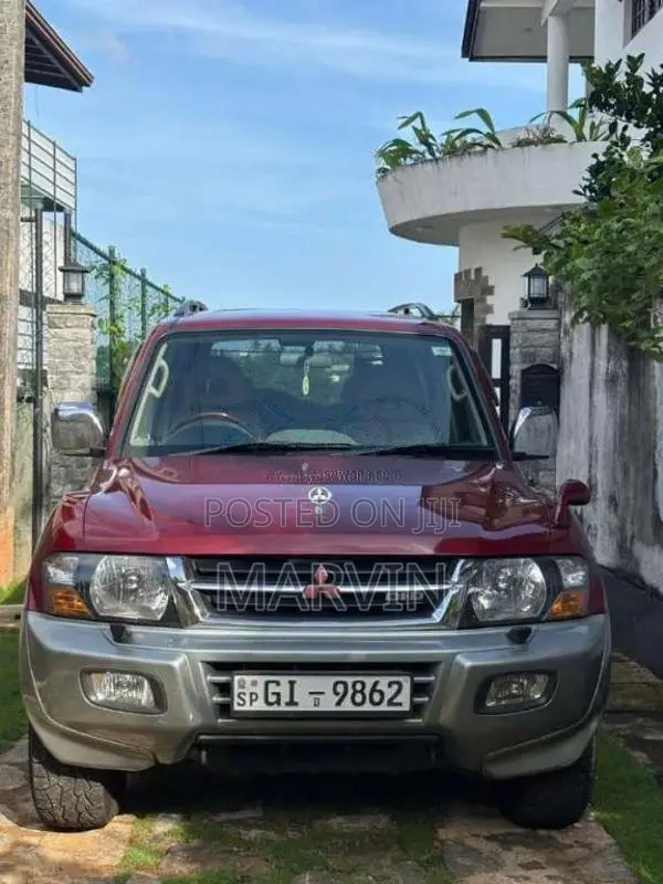 Mitsubishi Montero 2001 SUV (Used)