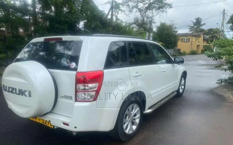 Suzuki Grand Vithara 2012 SUV (Used)