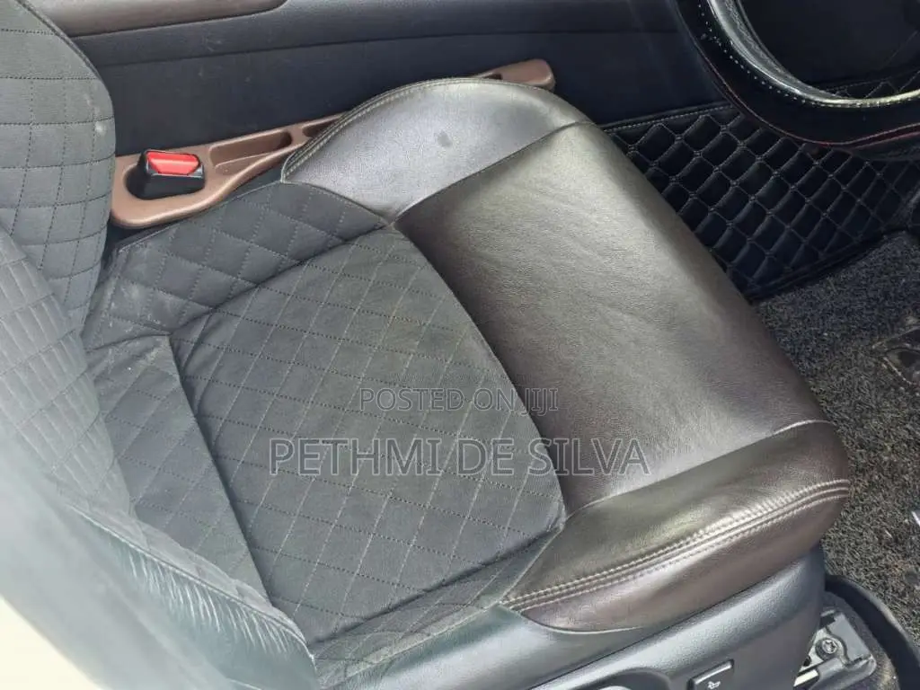 Toyota CHR NGX 102WD 2018 SUV (Used)