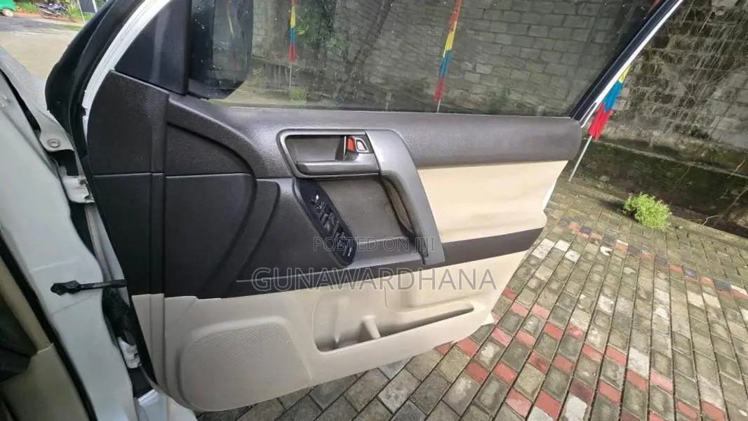 Toyota Prado 150 2012 SUV (Used)