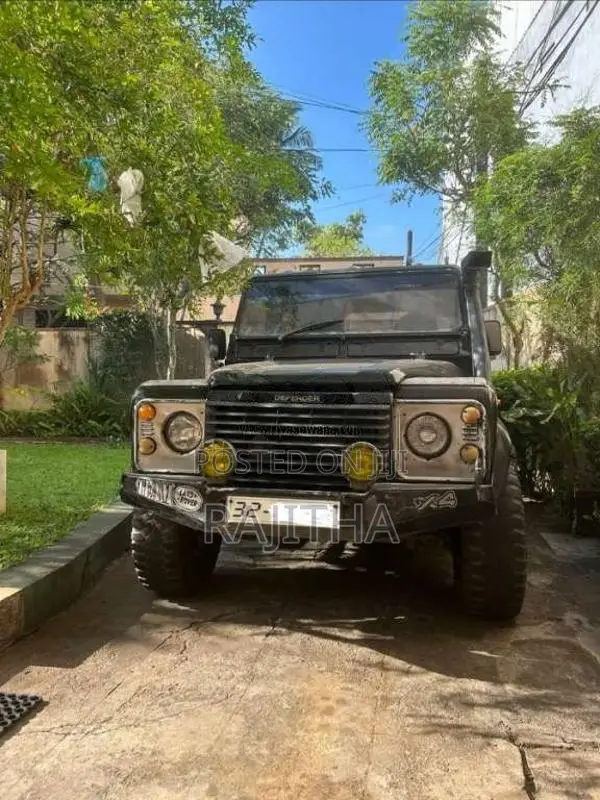 Land-Rover Defender 1987 SUV (Used)