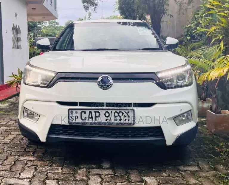 Micro Tivoli 2016 SUV (Used)