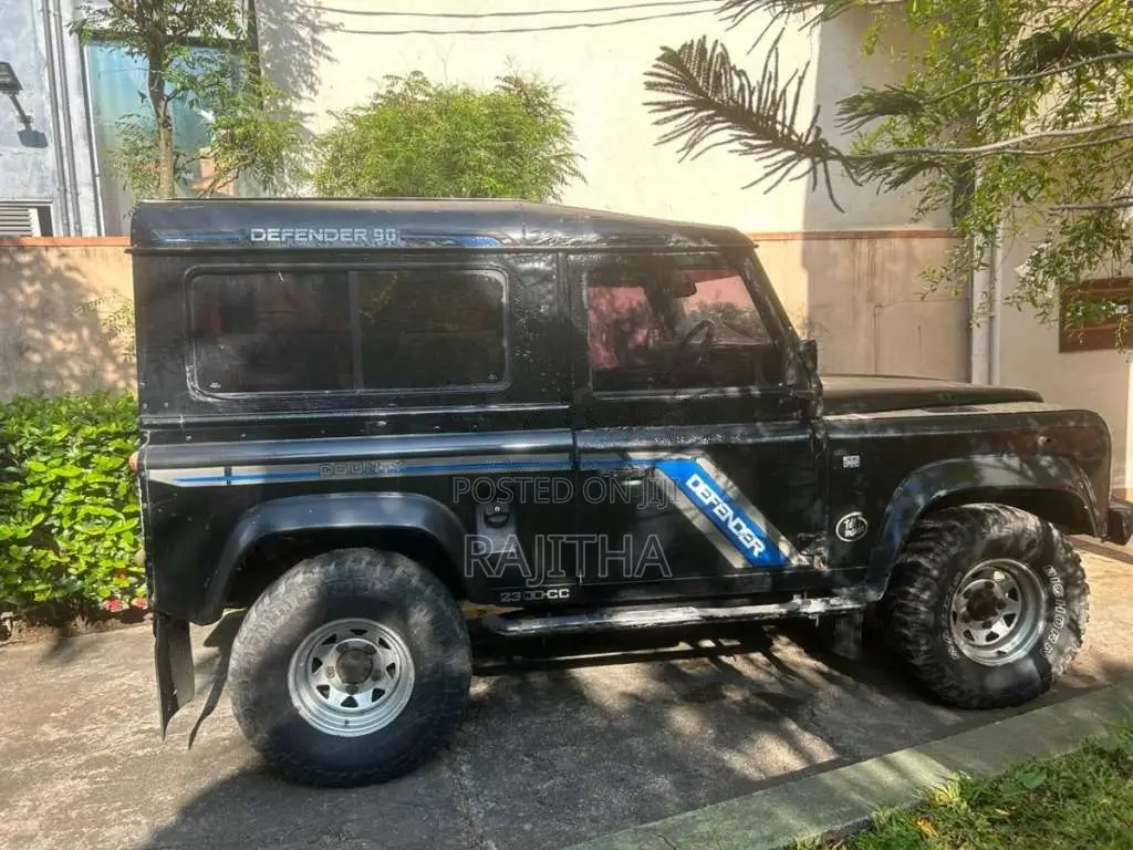 Land-Rover Defender 1987 SUV (Used)