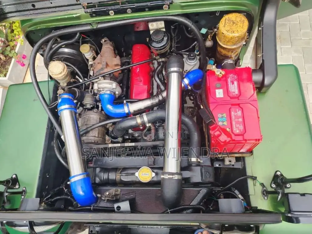 Mitsubishi 4DR5 1977 SUV (Used)