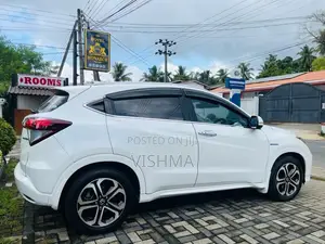 Honda Vezel 2014 SUV (Used)