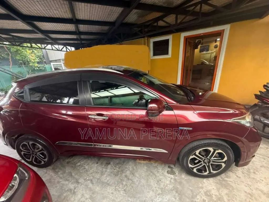 Honda Vezel 2014 SUV (Used)