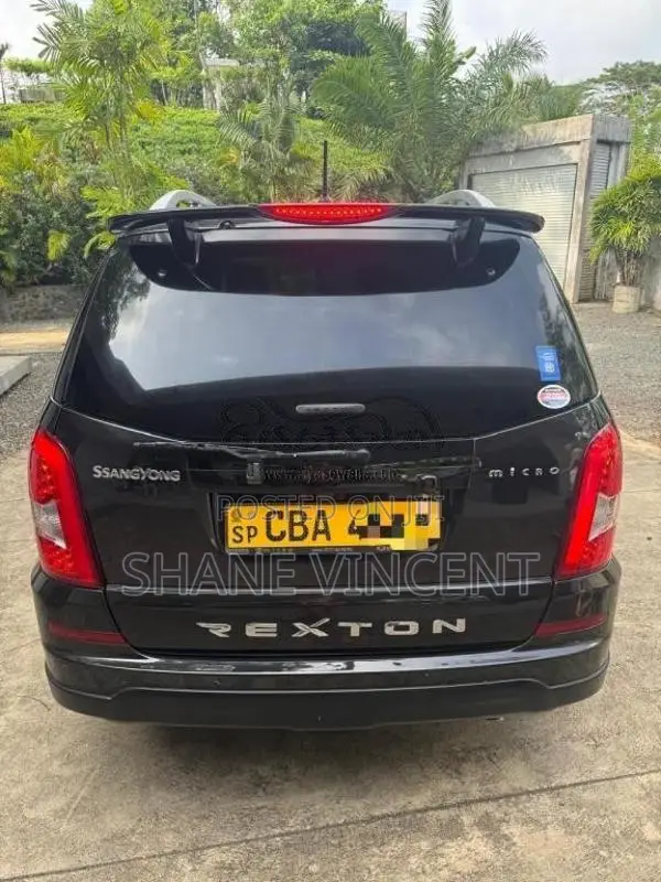 Micro Rexton 2017 SUV (Used)