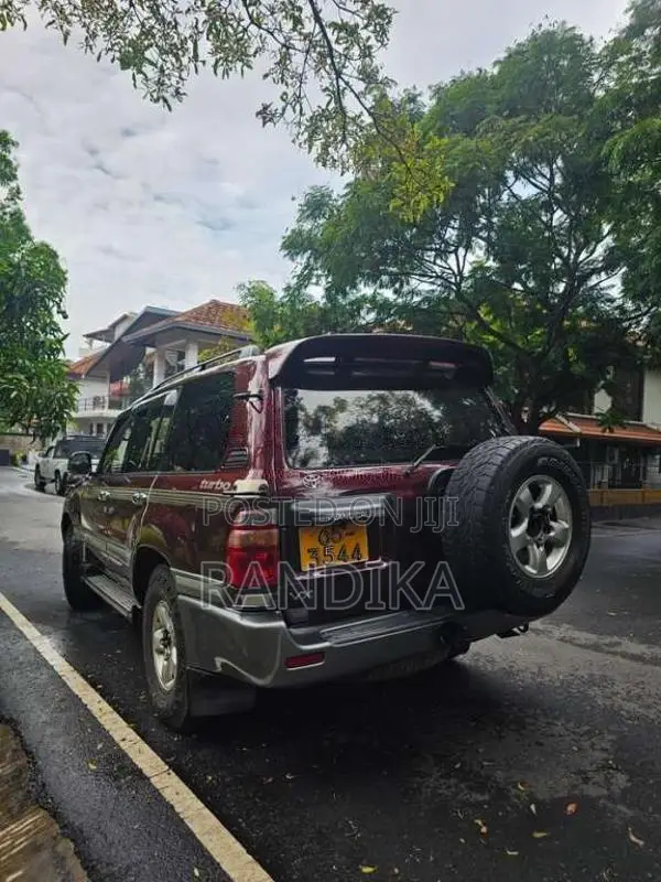 Toyota Land Cruiser Sahara 100 1999 SUV (Used)