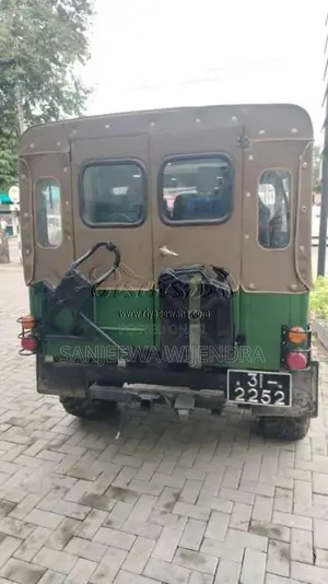 Mitsubishi 4DR5 1977 SUV (Used)
