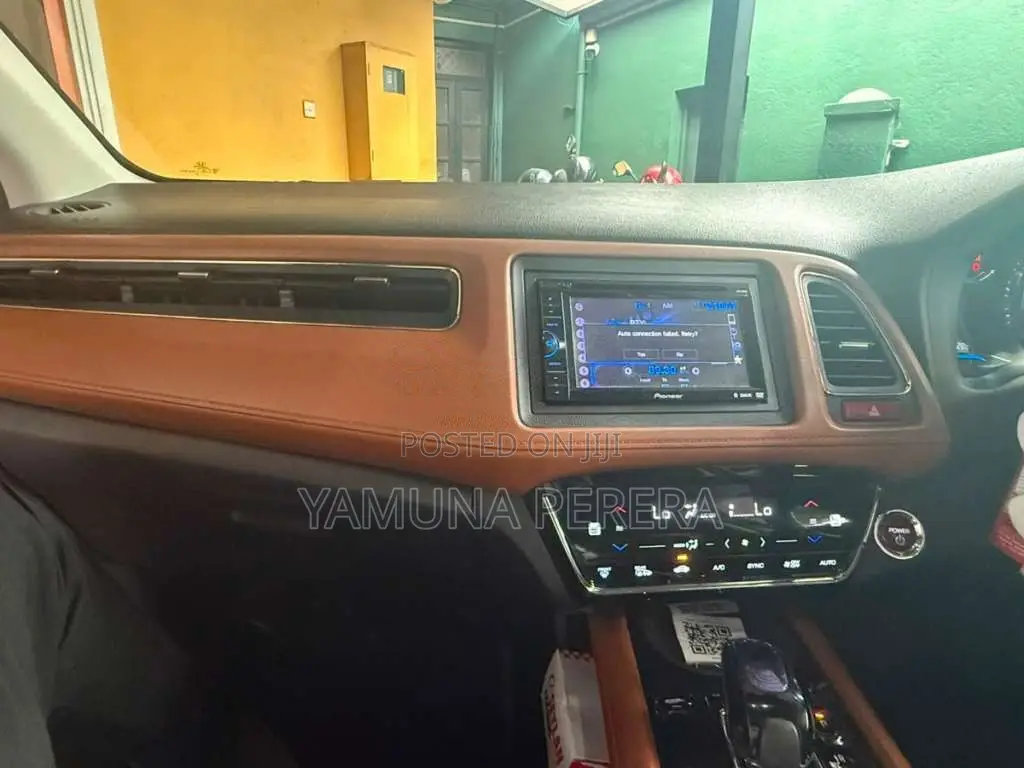 Honda Vezel 2014 SUV (Used)