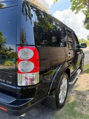 Land-Rover Discovery 4 2012 SUV (Used)
