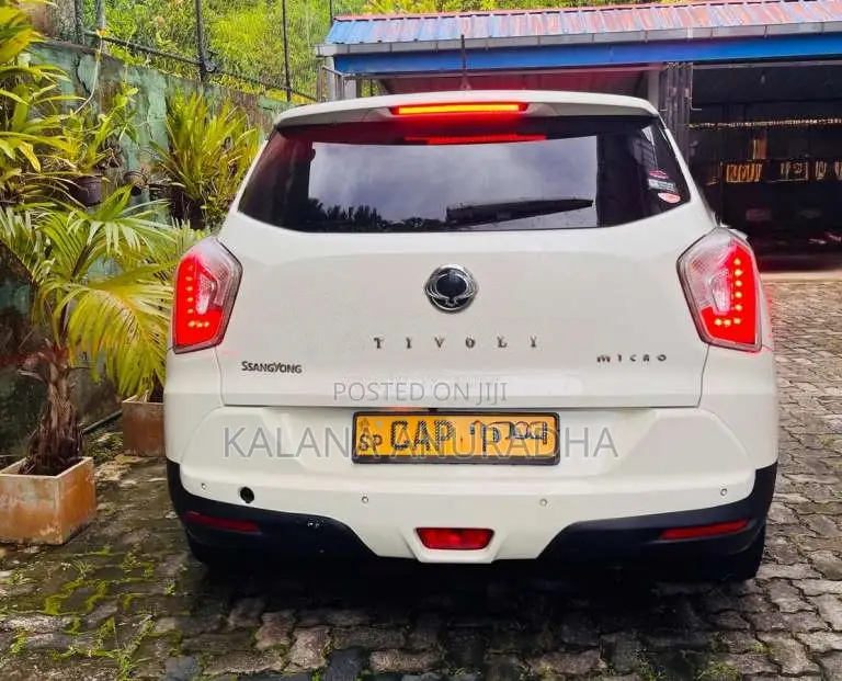 Micro Tivoli 2016 SUV (Used)