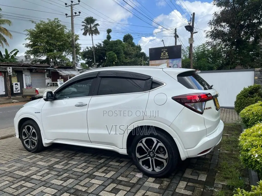 Honda Vezel 2014 SUV (Used)