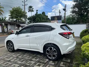 Honda Vezel 2014 SUV (Used)