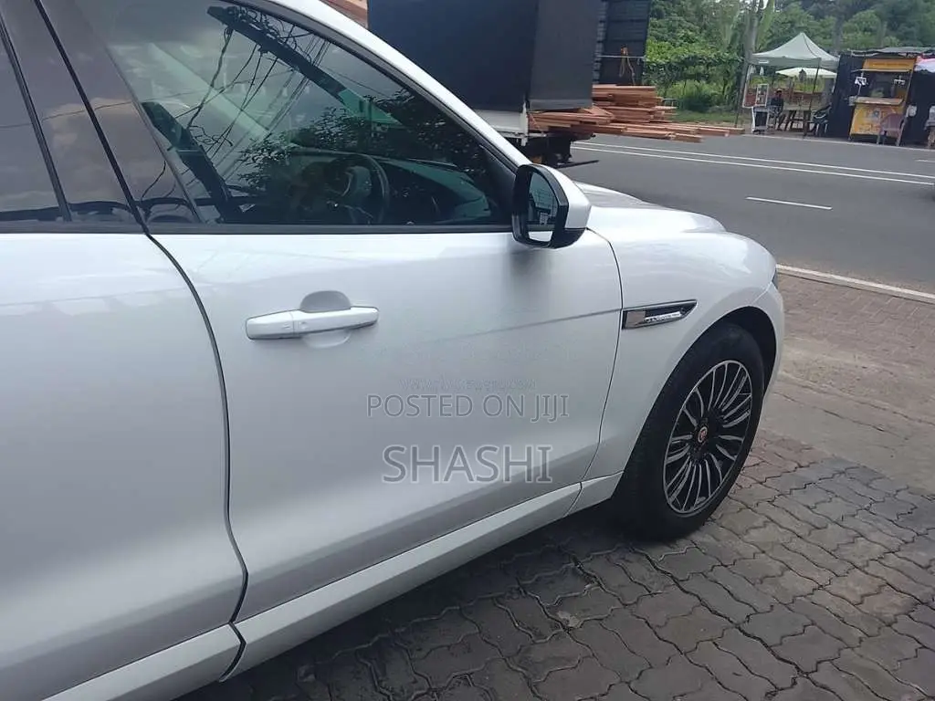 Jaguar F Pace 2017 SUV (Used)