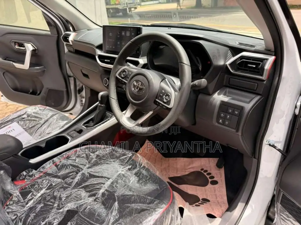 Toyota Raize 2025 SUV Brand New