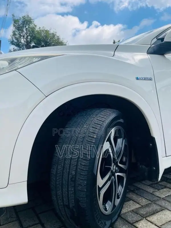 Honda Vezel 2014 SUV (Used)