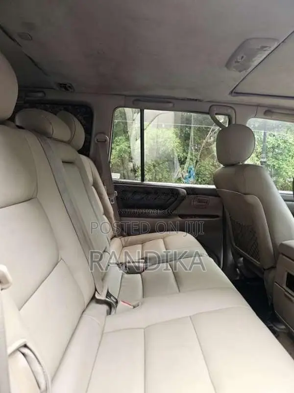 Toyota Land Cruiser Sahara 100 1999 SUV (Used)