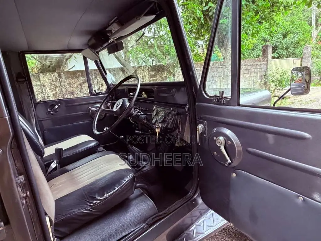 Mitsubishi 4DR54DR6 1972 SUV (Used)