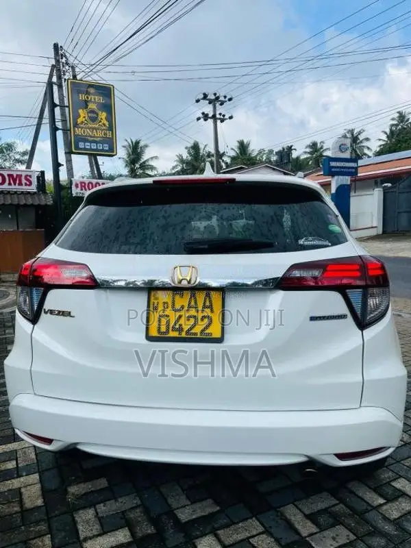 Honda Vezel 2014 SUV (Used)