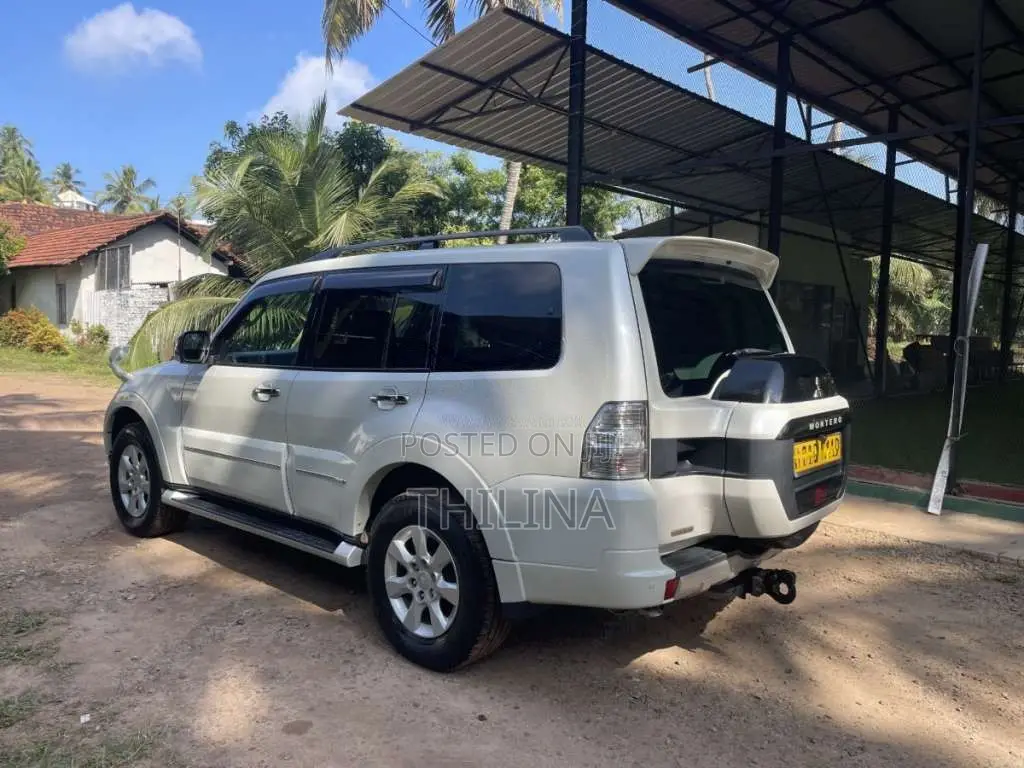 Mitsubishi Montero 2015 SUV (Used)