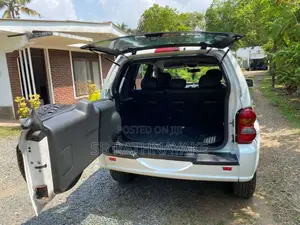 Jeep Cherokee 2004 SUV (Used)
