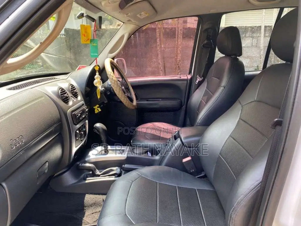 Jeep Cherokee 2004 SUV (Used)