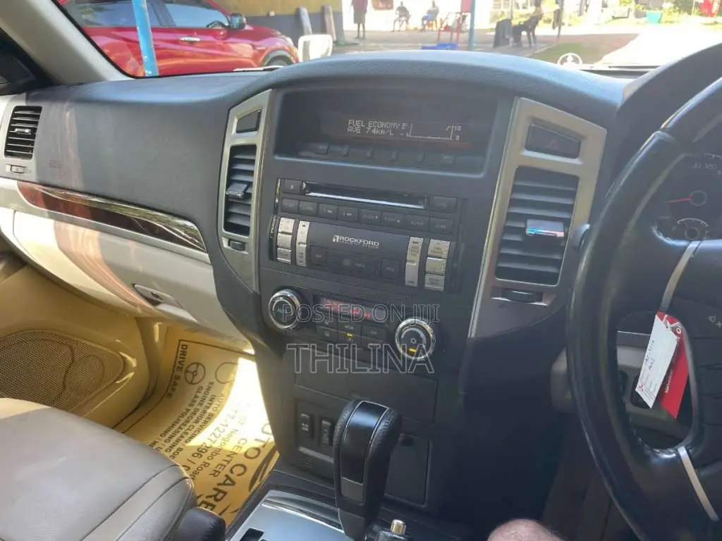 Mitsubishi Montero 2015 SUV (Used)