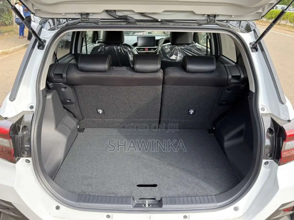 Daihatsu Rocky Premium G HEV 2025 SUV Unregistered (Recondition)